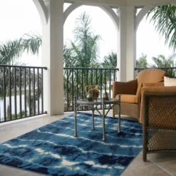 Shibori Waves Outdoor Rug Navy - Threshold™